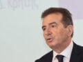Χρυσοχοΐδης: Όσοι έχουν περιοριστικά μέτρα για ενδοοικογενειακή βία θα φορούν βραχιολάκι