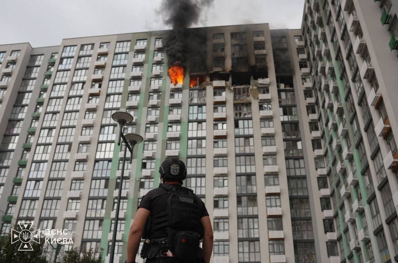 Κόλαση στην Ουκρανία: 16 νεκροί και 54 τραυματίες από ρωσικό σφυροκόπημα σε Κίεβο και Οδησσό