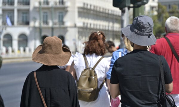 Καιρός σήμερα: Ζέστη με 36άρια, αφρικανική σκόνη και έως 7 μποφόρ στο Αιγαίο