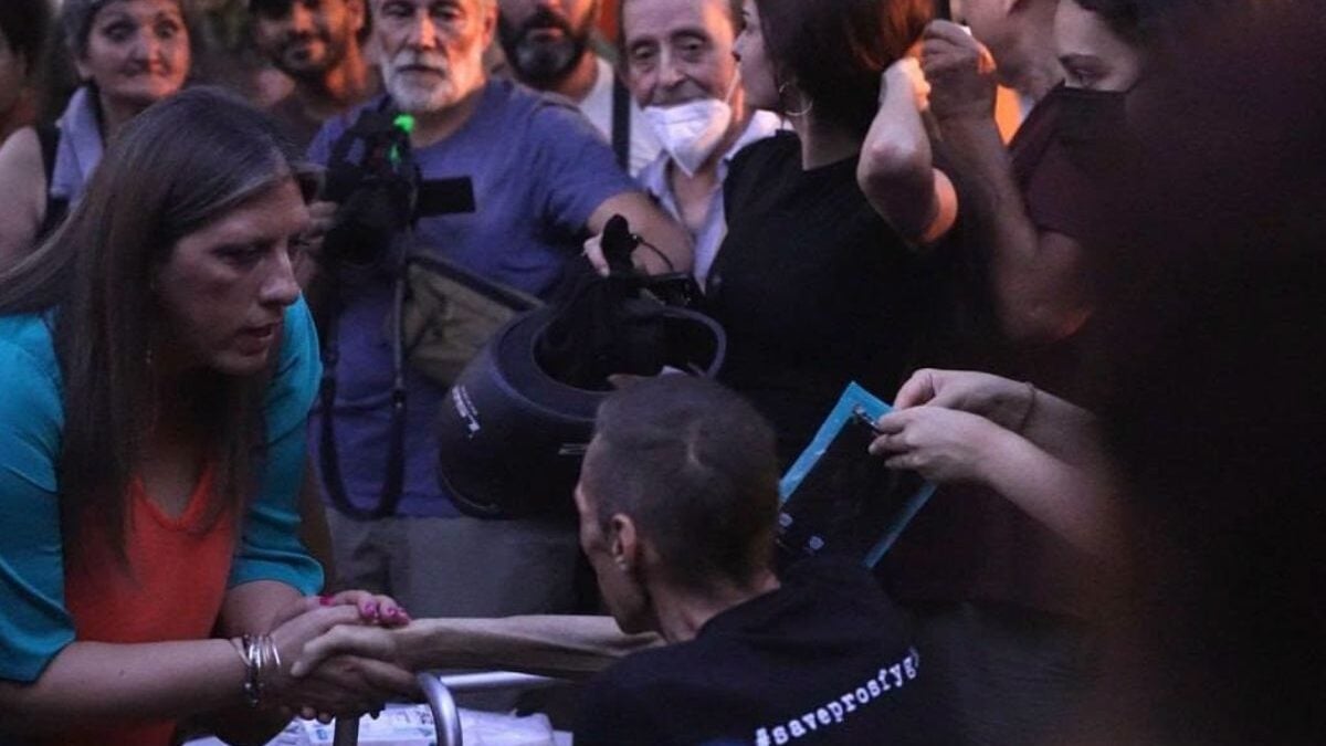 Η Ζωή Κωνσταντοπούλου στην υποδοχή του Αριστοτέλη Χαντζή στα Προσφυγικά – ΦΩΤΟ 1 Η Ζωή Κωνσταντοπούλου στην υποδοχή του Αριστοτέλη Χαντζή στα Προσφυγικά – ΦΩΤΟ