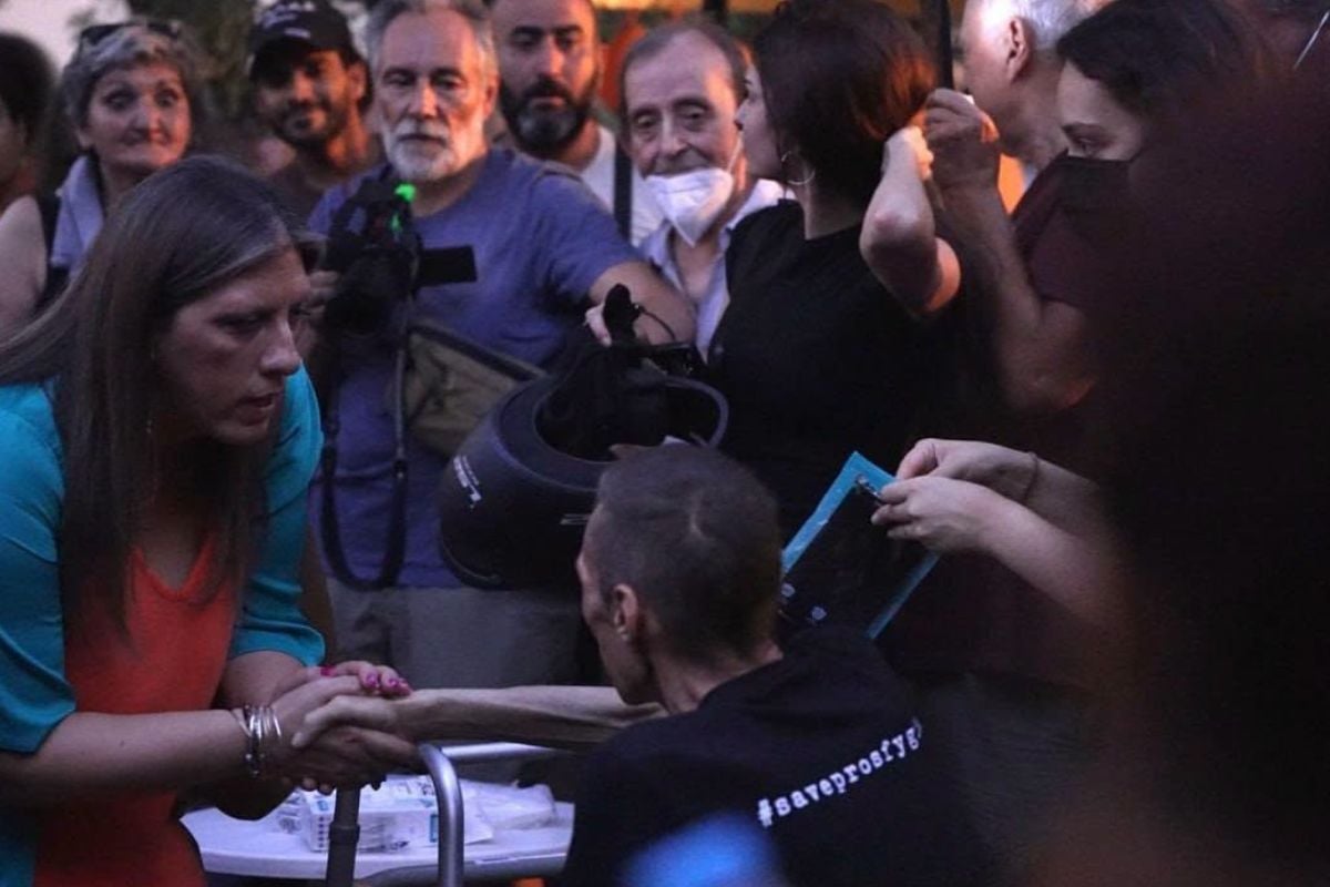 Η Ζωή Κωνσταντοπούλου στην υποδοχή του Αριστοτέλη Χαντζή στα Προσφυγικά – ΦΩΤΟ