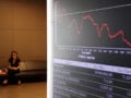 Χρηματιστήρια: Με πτώση 1,75% έκλεισε η Αθήνα, ισχυρές πιέσεις στην Ευρώπη – Κάτω από τις 2.600 μονάδες ο Γενικός Δείκτης