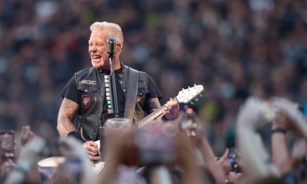 Metallica: Η απόκοσμη φιγούρα που εμφανίστηκε στη σκηνή και έγινε viral – ΒΙΝΤΕΟ