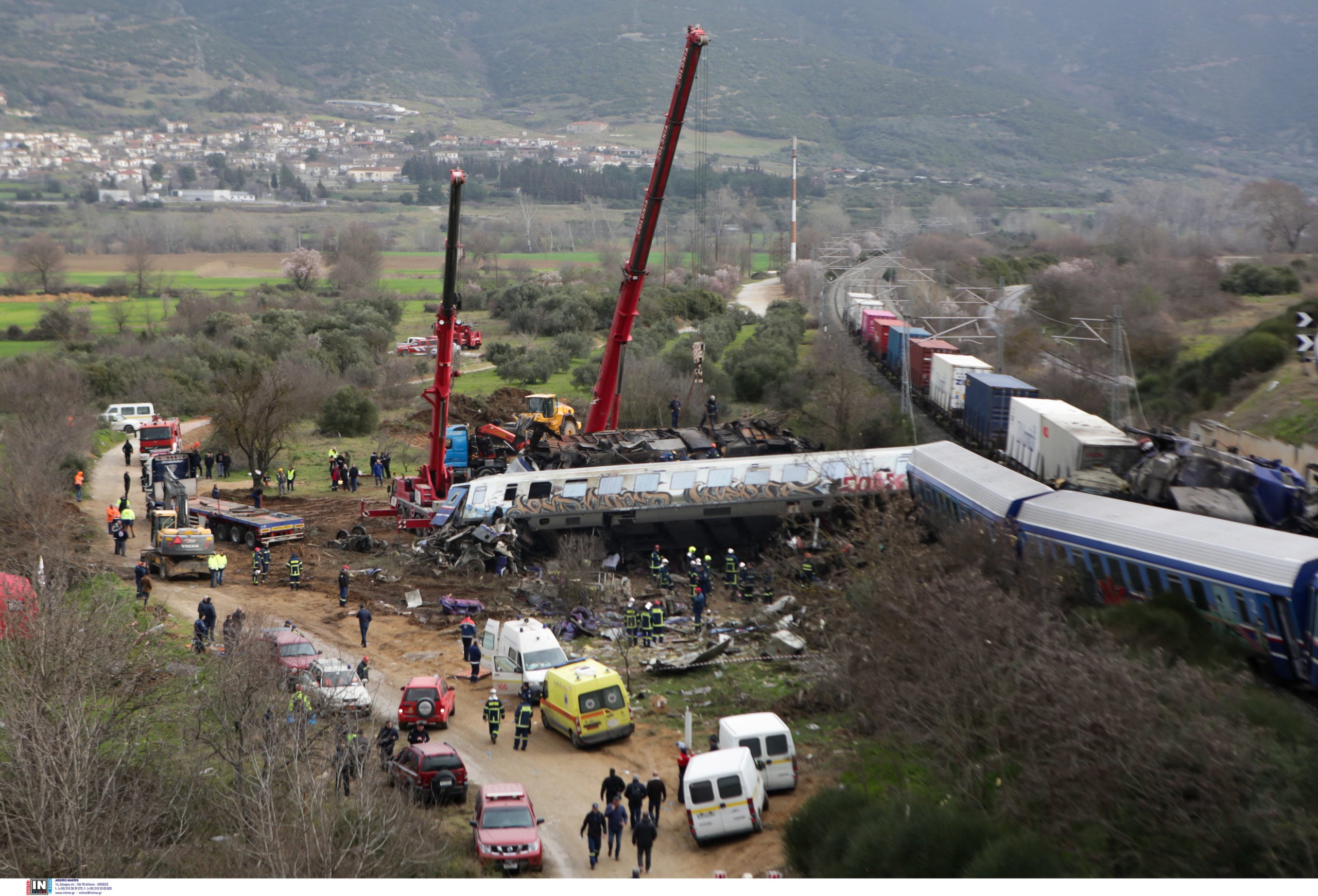 Τέμπη: Πλακιάς και Βλάχος αντιδρούν στις φωτογραφίες που παρουσίασε ο Βελόπουλος στη Βουλή – «Την άλλη φορά να είστε πολύ προσεκτικός»