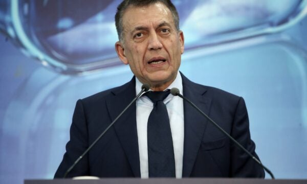Βρούτσης: Παγώνει τις επιχορηγήσεις στην ΕΟΚ – Ζητά ελέγχους για τα οικονομικά έτη 2024, 2025 και 2026