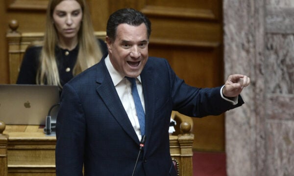 Βουλή: Νέα ένταση ανάμεσα σε Κωνσταντοπούλου και Γεωργιάδη – «Από αντισημίτης στηρίζετε τον Νετανιάχου», «Υπερασπίζεστε τον Κασιδιάρη»