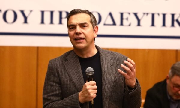 ΣΥΡΙΖΑ κατά Τσίπρα: Το κόμμα δεν προτίθεται να ρίξει το επίπεδο και εύχεται να ήταν γλωσσικό ατόπημα που θα ανασκευαστεί
