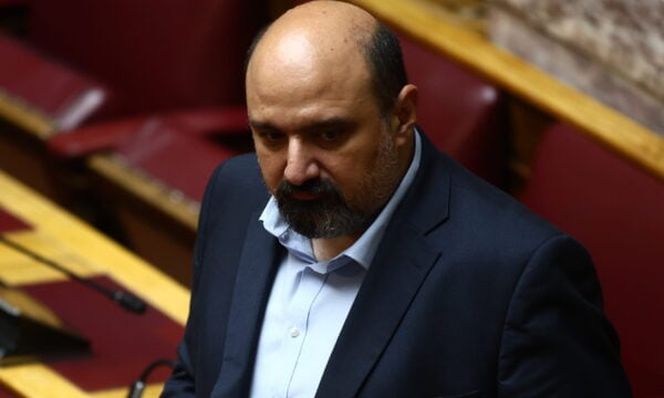 Χρήστος Τριαντόπουλος: Απαντά στην Καρυστιανού για τα «κρέατα» – «Χυδαίο ψεύδος», δείτε βίντεο