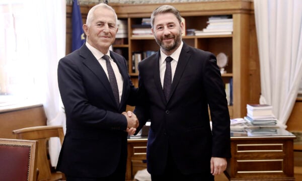Ευάγγελος Αποστολάκης: Ανακοινώθηκε στην Ολομέλεια η ένταξή του στην Κοινοβουλευτική Ομάδα του ΠΑΣΟΚ