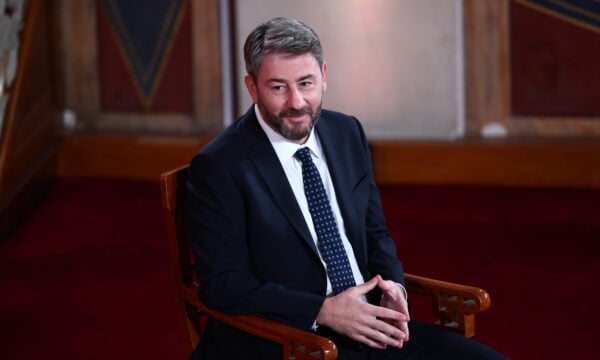 Ανδρουλάκης: Ο πρωθυπουργός έκανε μπίζνα την αδυναμία χιλιάδων Ελλήνων να βρουν στέγη – Μόνο οι εργολάβοι πανηγύρισαν