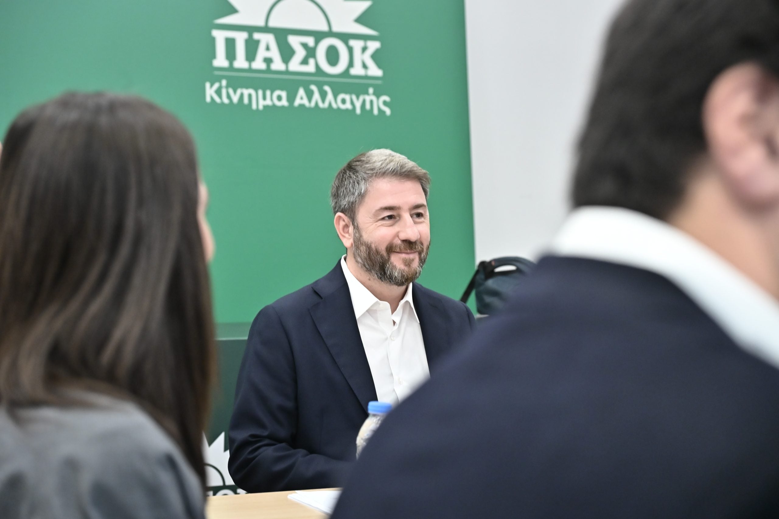 Ανδρουλάκης: Ζητά από την κυβέρνηση να αποσύρει άμεσα το άρθρο 23 – «Νομοθετεί τον εκβιασμό του δανειολήπτη» στο Πολιτικό Συμβούλιο του ΠΑΣΟΚ