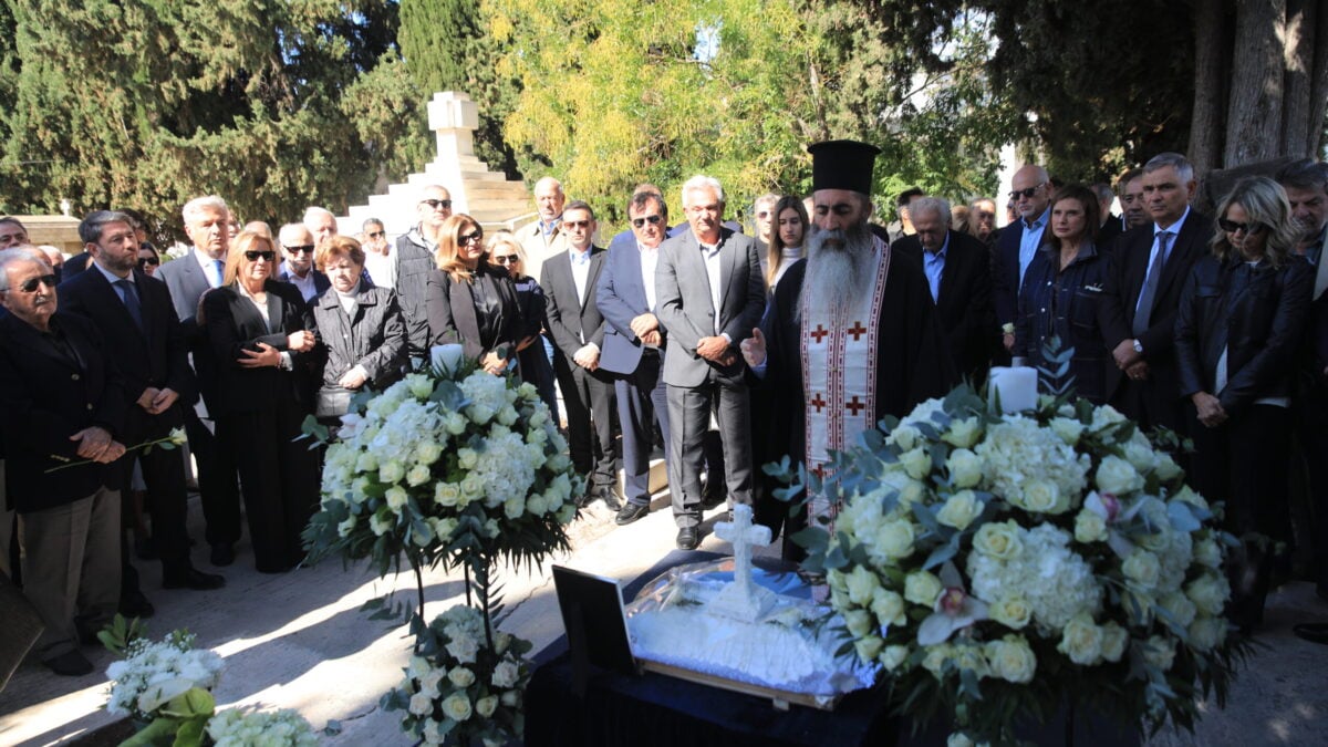 Φώφη Γεννηματά: Συμπληρώνονται πέντε χρόνια από τον θάνατό της – Μνημόσυνο στο Α΄ Νεκροταφείο Αθηνών 1 Φώφη Γεννηματά: Συμπληρώνονται πέντε χρόνια από τον θάνατό της – Μνημόσυνο στο Α΄ Νεκροταφείο Αθηνών