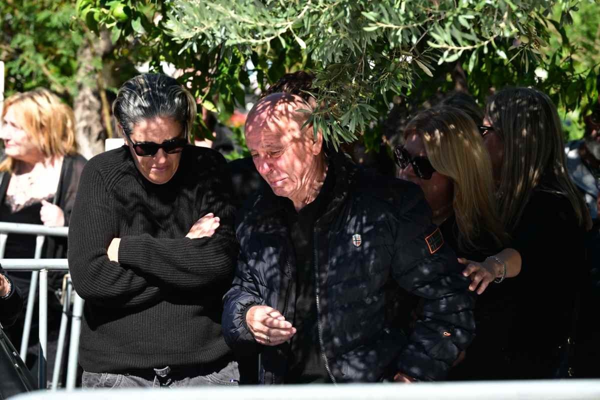Γιώργος Μαζωνάκης: Η αδερφή του Μαρία μιλά μετά το μνημόσυνο – «Εκείνοι που λοιδόρησαν την αδερφή μου και τον γαμπρό μου…» 23 Τρισάγιο Μαζωνάκη