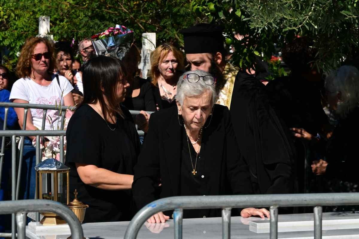 Γιώργος Μαζωνάκης: Η αδερφή του Μαρία μιλά μετά το μνημόσυνο – «Εκείνοι που λοιδόρησαν την αδερφή μου και τον γαμπρό μου…» 22 Τρισάγιο Μαζωνάκη