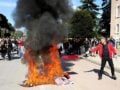 Αλβανία: Ξέσπασαν εκτεταμένα επεισόδια έξω από κυβερνητικά κτήρια στα Τίρανα – Η έκκληση του Έντι Ράμα