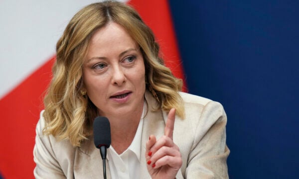 Ιταλία: Προϋπολογισμός 26 δισ. ευρώ από τη Μελόνι με φοροελαφρύνσεις, επιδόματα και κίνητρα για γεννήσεις