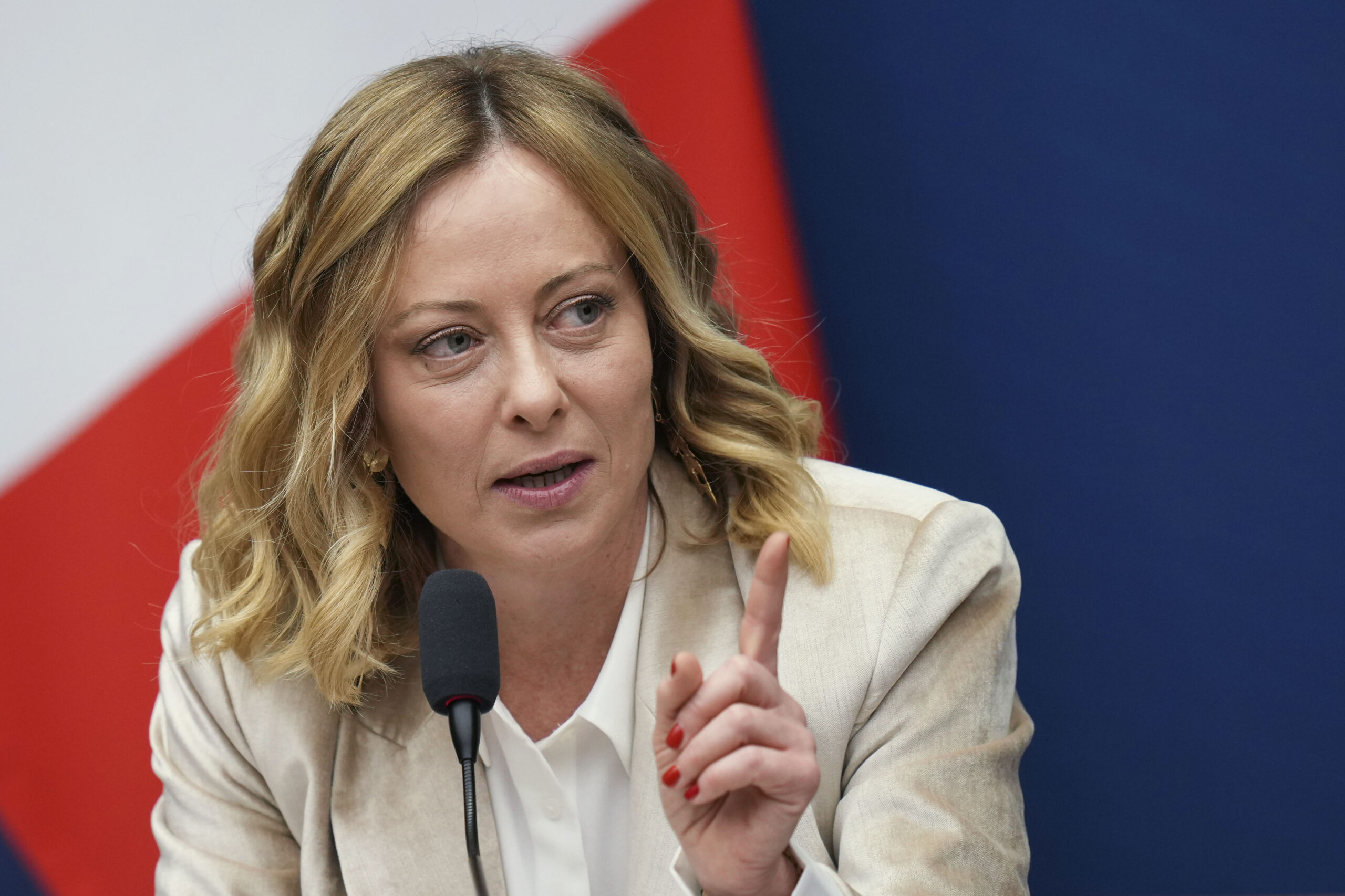 Ιταλία: Προϋπολογισμός 26 δισ. ευρώ από τη Μελόνι με φοροελαφρύνσεις, επιδόματα και κίνητρα για γεννήσεις
