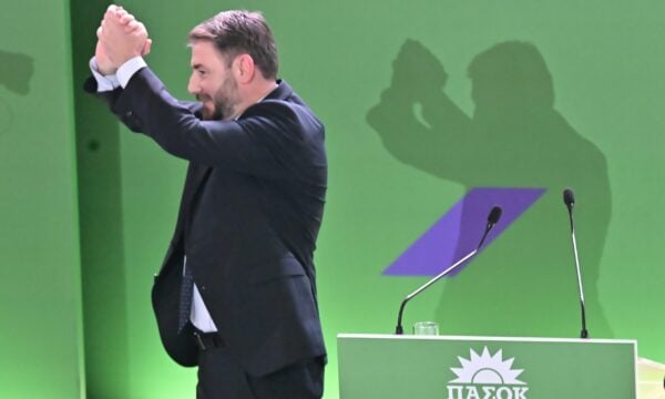 Ανδρουλάκης από το Αιγάλεω: Η αλλαγή είναι ανάγκη, όχι ανάμνηση – Είμαστε οι μόνοι που μπορούμε να γυρίσουμε σελίδα στη χώρα