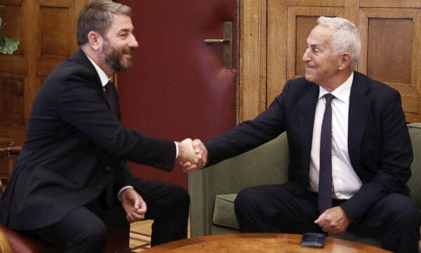 Ευάγγελος Αποστολάκης: Ο Νίκος Ανδρουλάκης ανακοίνωσε την ένταξή του στην ΚΟ του ΠΑΣΟΚ – Η συνάντησή τους