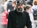 Άρης Σερβετάλης: Εμφανίστηκε με μακριά γκρίζα μαλλιά και μούσια – Τι είπε για την πίστη και τη σύζυγό του