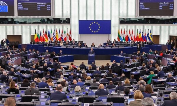 Χούθι: Το Ευρωκοινοβούλιο ζητεί ένταξη στη λίστα τρομοκρατίας – Καλεί σε δέσμευση κεφαλαίων και πόρων