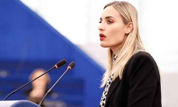 Ελεονώρα Μελέτη: Νέα παρέμβαση στην Ευρωβουλή για την Τεχνητή Νοημοσύνη – Η αναφορά στον Φοίβο