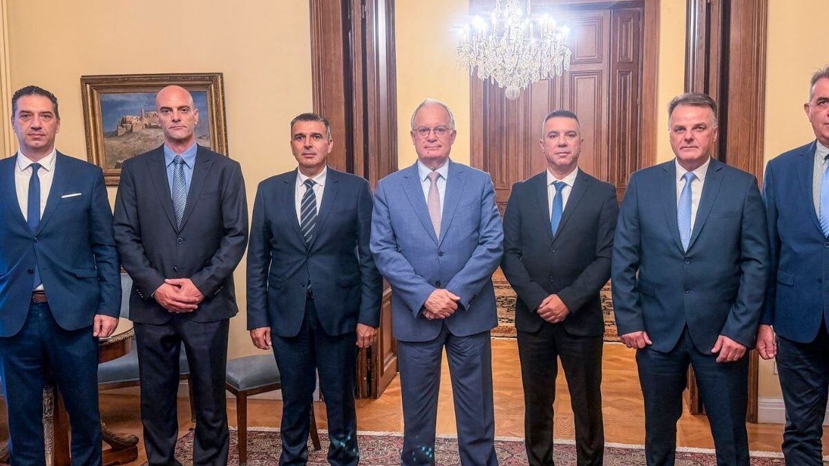 Κωνσταντίνος Τασούλας: Συνάντησε αντιπροσωπεία της Πανελλήνιας Ομοσπονδίας Ενώσεων Υπαλλήλων της Πυροσβεστικής – Τα θέματα που συζήτησαν 1 Κωνσταντίνος Τασούλας: Συνάντησε αντιπροσωπεία της Πανελλήνιας Ομοσπονδίας Ενώσεων Υπαλλήλων της Πυροσβεστικής – Τα θέματα που συζήτησαν