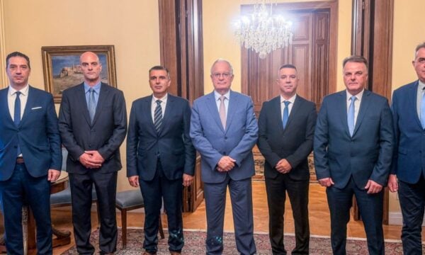 Κωνσταντίνος Τασούλας: Συνάντησε αντιπροσωπεία της Πανελλήνιας Ομοσπονδίας Ενώσεων Υπαλλήλων της Πυροσβεστικής – Τα θέματα που συζήτησαν