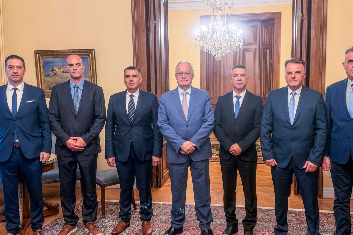 Κωνσταντίνος Τασούλας: Συνάντησε αντιπροσωπεία της Πανελλήνιας Ομοσπονδίας Ενώσεων Υπαλλήλων της Πυροσβεστικής – Τα θέματα που συζήτησαν