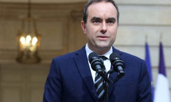 Λεκορνί: Ο Γάλλος πρωθυπουργός προειδοποιεί τους διαδηλωτές ότι κανείς δεν θα επιβάλει την ατζέντα του με βία