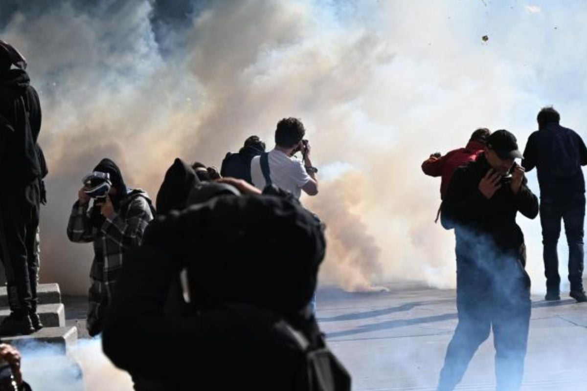 Γαλλία: Μαζικές διαδηλώσεις για την ακρίβεια, επεισόδια και εισβολή στο Δημαρχείο της Μασσαλίας