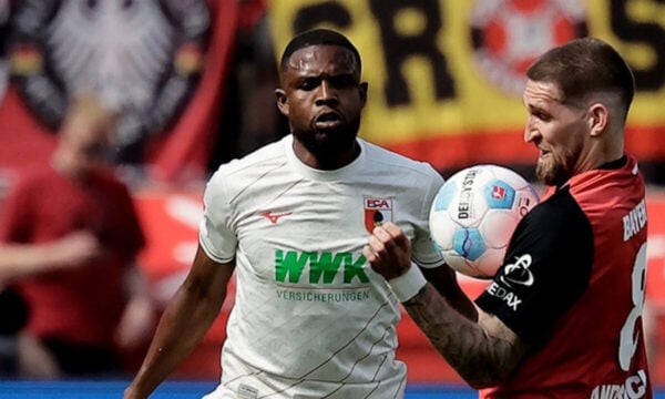 Bundesliga: Η Λειψία νίκησε με ανατροπή στο Άουγκσμπουργκ και περιμένει το ντέρμπι κορυφής Μπάγερν Μονάχου – Ντόρτμουντ