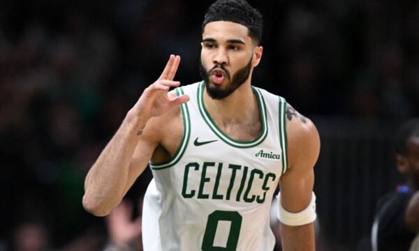 Αποτελέσματα NBA: Οι Σέλτικς νίκησαν με buzzer beater και συγκλονιστικό Τζέισον Τέιτουμ