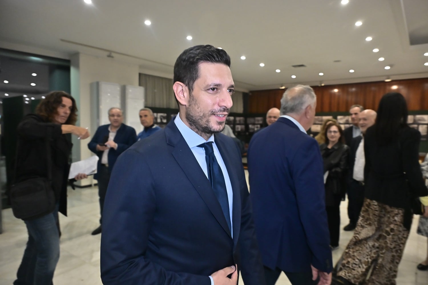 ΟΜΙΛΙΑ ΚΩΣΤΑ ΚΑΡΑΜΑΝΛΗ ΣΤΟ ΠΟΛΕΜΙΚΟ ΜΟΥΣΕΙΟ - INTIME NEWS / ΝΙΚΟΣ ΧΑΛΚΙΟΠΟΥΛΟΣ