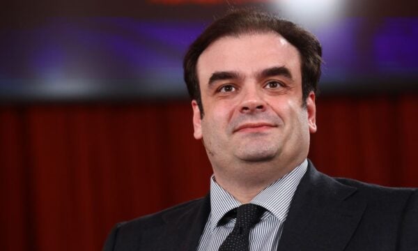 Πιερρακάκης στο ΔΝΤ: Η Ευρώπη αντέχει τα διαδοχικά σοκ – Οι αναφορές του για την Ελλάδα