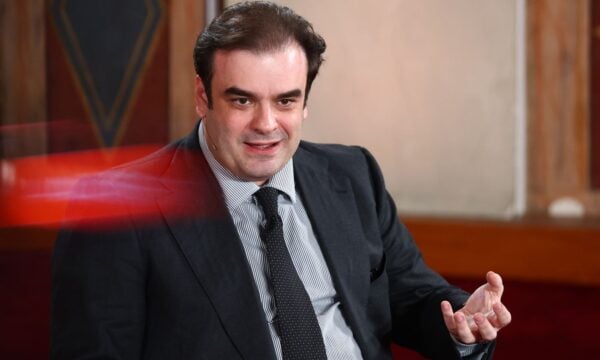 Πιερρακάκης: Ανακοίνωσε ότι το επίδομα θέρμανσης θα αυξηθεί κατά 30%