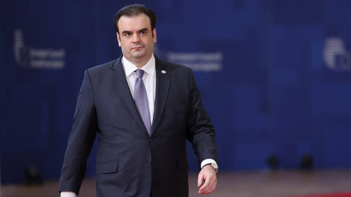 Το γεύμα Καραμανλή – Πιερρακάκη, τα 80s του υπουργού και η «παντοτινή» Ντόρα, οι λουκουμάδες στο ΚΑΠΗ και η βόλτα στη Βουλή με τα ανίψια 3 Το γεύμα Καραμανλή – Πιερρακάκη, τα 80s του υπουργού και η «παντοτινή» Ντόρα, οι λουκουμάδες στο ΚΑΠΗ και η βόλτα στη Βουλή με τα ανίψια