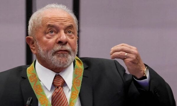 Προεδρικές εκλογές στη Βραζιλία: Ο Λούλα προηγείται στα πρώτα αποτελέσματα του δεύτερου γύρου