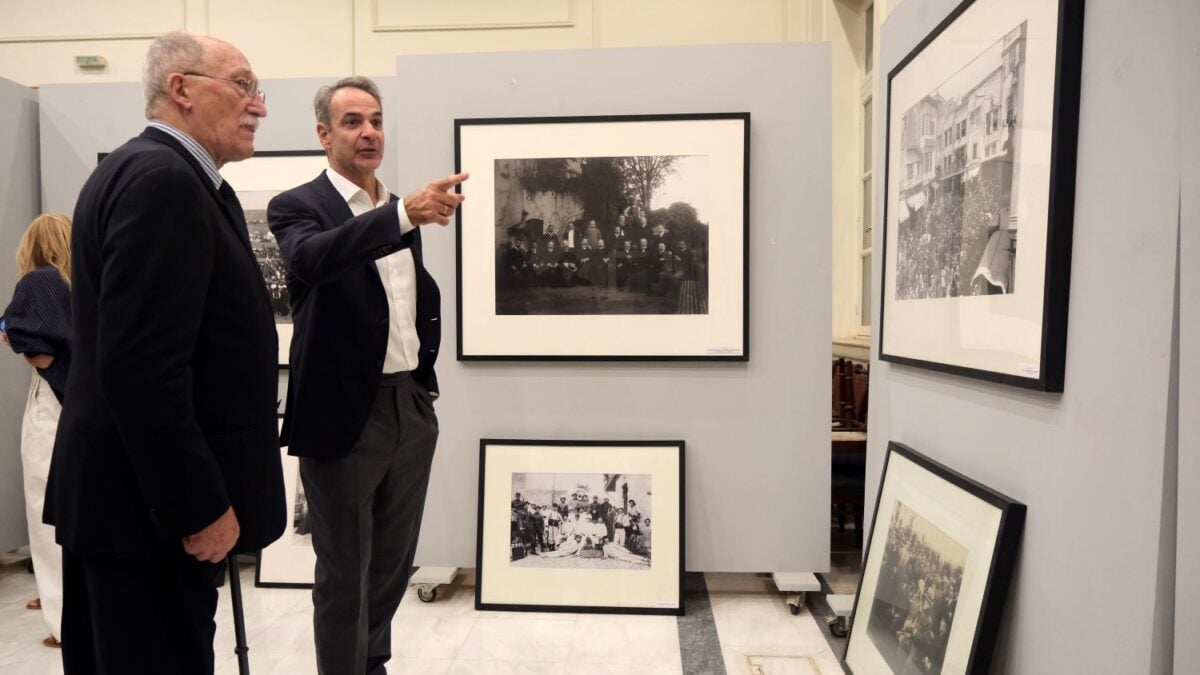 Μητσοτάκης στα Χανιά για τον Μίνωα Ζομπανάκη: «Αντιλαμβανόταν την οικονομία ως ένα πεδίο δράσης για καλύτερη ζωή των πολλών» 2 Μητσοτάκης στα Χανιά για τον Μίνωα Ζομπανάκη: «Αντιλαμβανόταν την οικονομία ως ένα πεδίο δράσης για καλύτερη ζωή των πολλών»