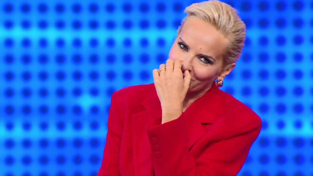 The Chase: Η ερώτηση για το «καβλόνω» που αιφνιδίασε τη Μαρία Μπεκατώρου – Ο επικός διάλογος με το «Γεράκι» 1 The Chase: Η ερώτηση για το «καβλόνω» που αιφνιδίασε τη Μαρία Μπεκατώρου – Ο επικός διάλογος με το «Γεράκι»