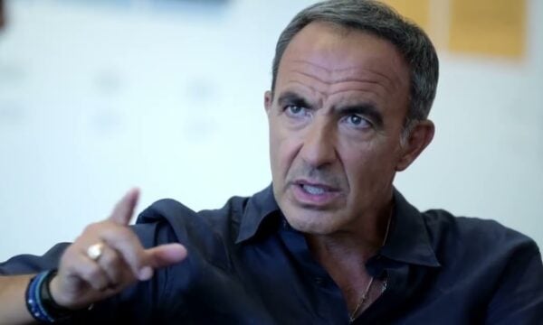 Νίκος Αλιάγας: Η φωτογραφία στην κηδεία του πατέρα του που ήταν η ωραιότερη και η πιο σκληρή της ζωής του