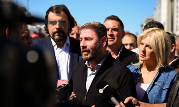 Ανδρουλάκης στο TikTok: Τι σημαίνει για τους πολίτες η πρόταση του ΠΑΣΟΚ για το ιδιωτικό χρέος