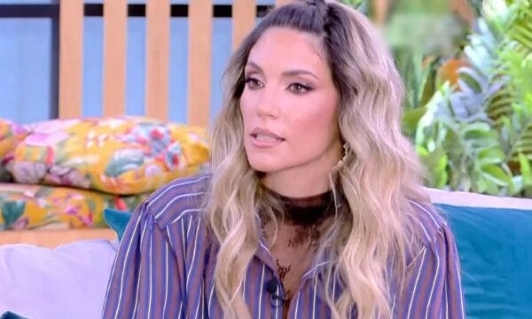 Αθηνά Οικονομάκου: «Χώρισα και δεν διεκδίκησα ούτε ένα ευρώ από τον πρώην άνδρα μου» – «Δεν παίρνω καμία διατροφή»
