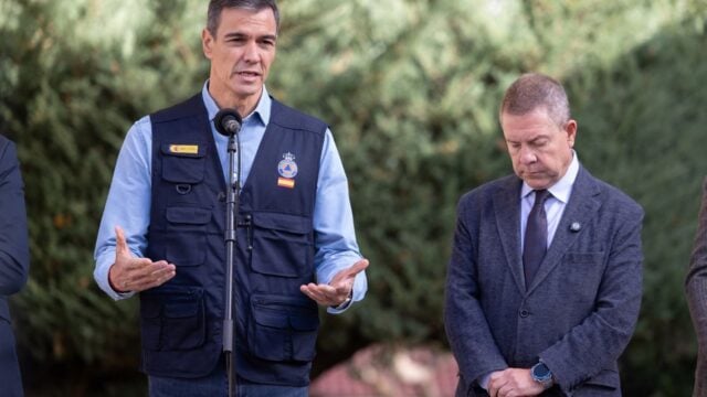 Ισπανία: Ο Σάντσεθ παραδέχεται ότι «Έχει κλονιστεί η εμπιστοσύνη στα τρένα υψηλής ταχύτητας» μετά την τραγωδία με 69 νεκρούς