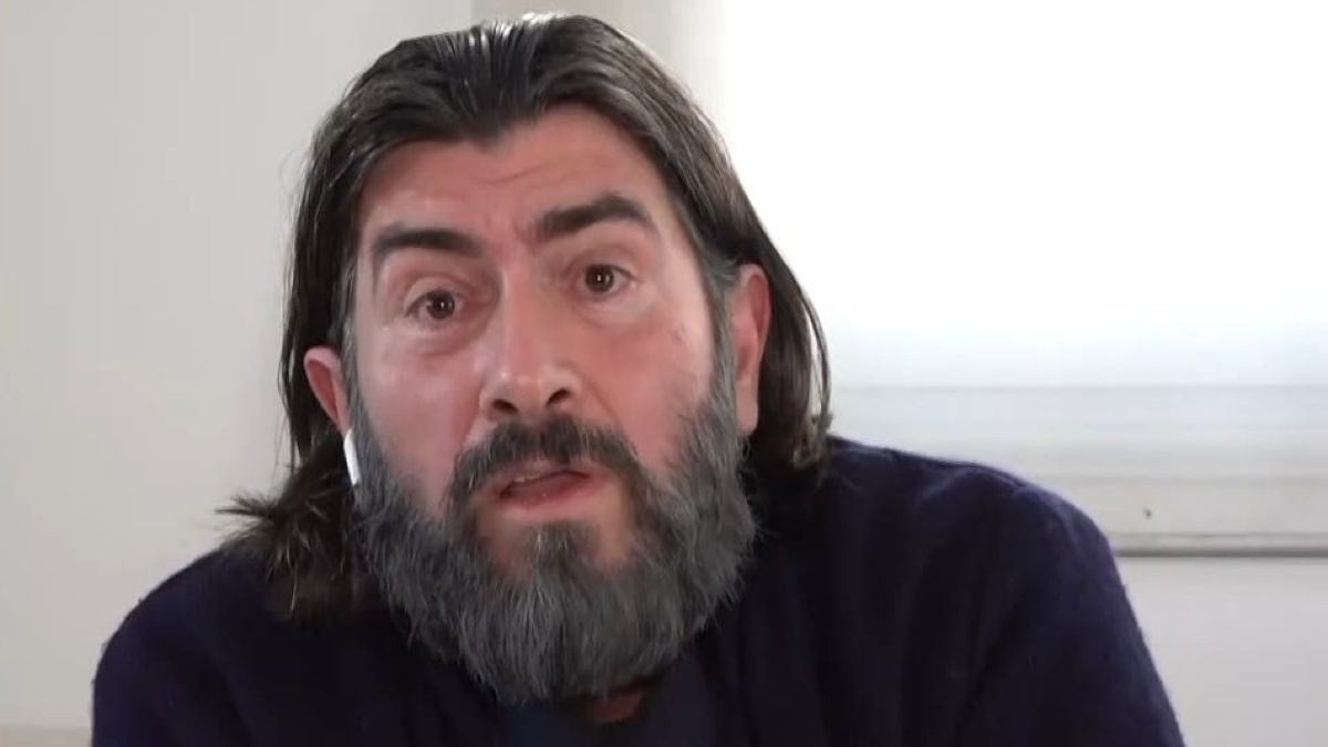 Πάνος Μουζουράκης για την αθώωση του πατέρα Αντωνίου: ζητά αντίστοιχη προβολή – Η σχέση τους 10 Πατέρας Αντώνιος - «Σπάει» τη σιωπή του για την καταδίκη του και την περιουσία του