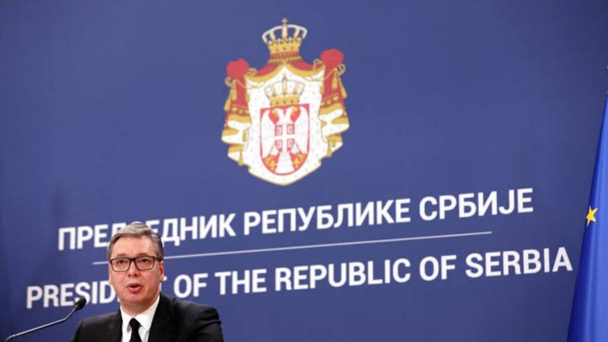 Σερβία: Η «Φοιτητική Λίστα» απειλεί τον Βούτσιτς – Προβάδισμα σχεδόν δύο μονάδων στις δημοσκοπήσεις 1 Σερβία: Η «Φοιτητική Λίστα» απειλεί τον Βούτσιτς – Προβάδισμα σχεδόν δύο μονάδων στις δημοσκοπήσεις