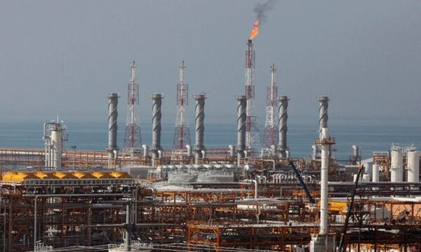 Πετρέλαιο Brent πάνω από τα 110 δολάρια, με άνοδο 10% τον Οκτώβριο – Το φυσικό αέριο κινείται προς τα 90 ευρώ