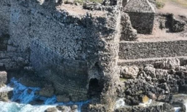 Μεθώνη: Το ΥΠΠΟ διαθέτει 1,7 εκατ. ευρώ για την προστασία του επιθαλάσσιου τείχους του Κάστρου