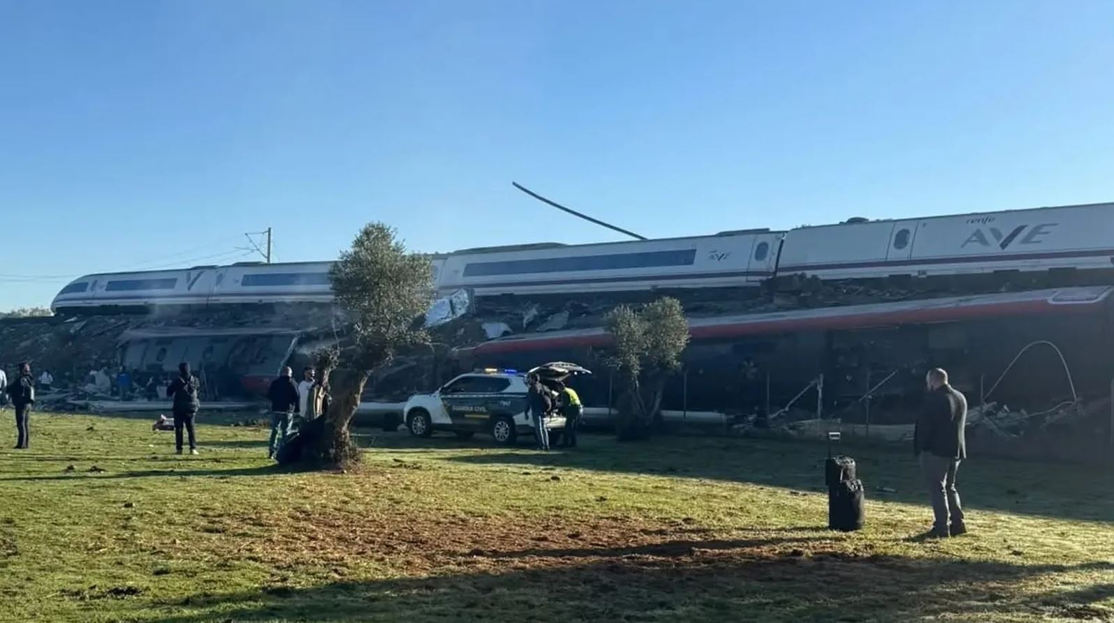 Ισπανία: Τουλάχιστον 46 νεκροί από σύγκρουση δύο τρένων υψηλής ταχύτητας στο Τολέδο 9 Σιδηροδρομικό δυστύχημα στην Ούρδα, στην επαρχία Τολέδο της Ισπανίας. (Φωτογραφία: M. G.)