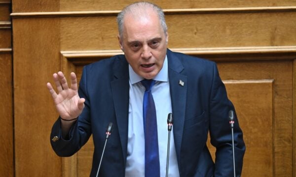 Βουλή: Άγρια κόντρα Γεωργιάδη – Βελόπουλου για τα «πόθεν έσχες» βουλευτών: «Είναι ντροπή αυτό που κάνετε», «Είστε ο εθνικός ψεύτης της χώρας»